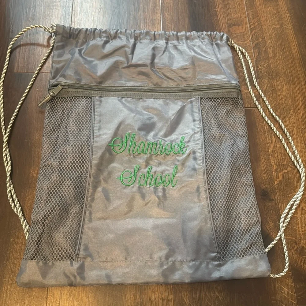 Thirty-One Drawstring Cinch Sac “Shamrock School